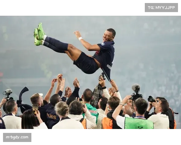 巴黎圣日耳曼客战摩纳哥前瞻：姆巴佩回归王子公园，争冠关键战役一触即发